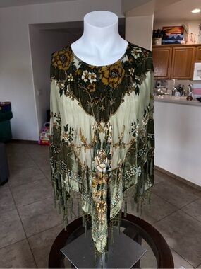 Vintage Rare Dream Keeper Collection velvet Burnout Poncho OS Green Fringe